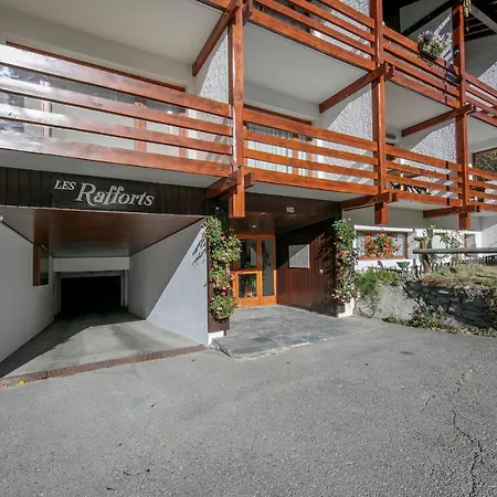 Montroc Sleeps 2 Pool Apartment